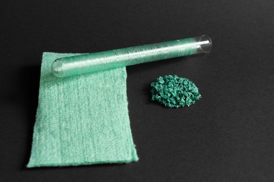 From recycled material to fibers and nonwovens: Upcycling post-consumer waste © Fraunhofer CCPE