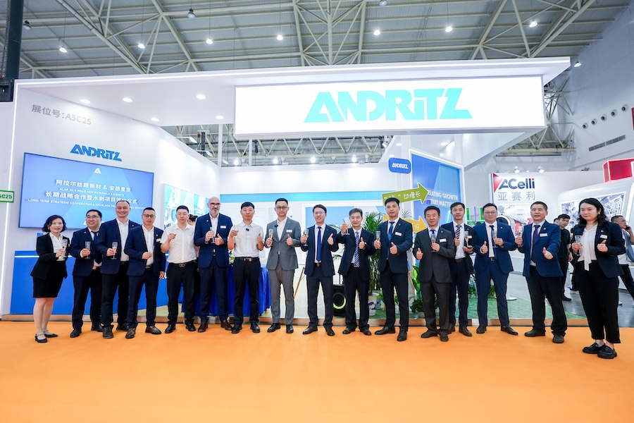Alear Silk Road New Materials and ANDRITZ teams at CIDPEX exhibition after the official signature ceremony © 2025 ANDRITZ