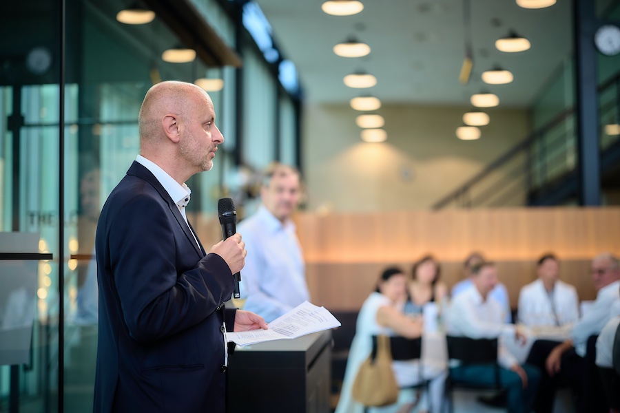Speeches by Jan Bogaert and Charles Beauduin. © 2025 BMSvision