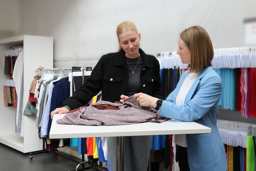 Textile expert team © 2025 KARL MAYER