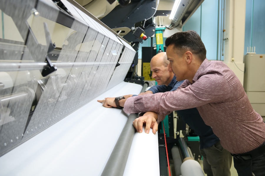 KARL MAYER experts support customers with tailored advice, bringing their full technical expertise and long-standing experience to every project. © 2025 KARL MAYER