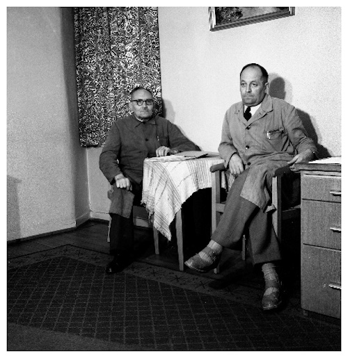 First and second generation at the table together: Johannes Mayer (left) and his son Emil Mayer (right). © 2025 Mayer & Cie.