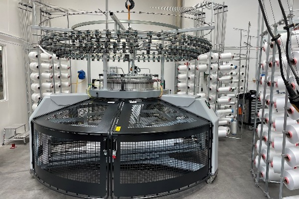 … and today: a new MV4-3.2 QCe waiting to get packed and shipped to the customer. © 2025 Mayer & Cie.