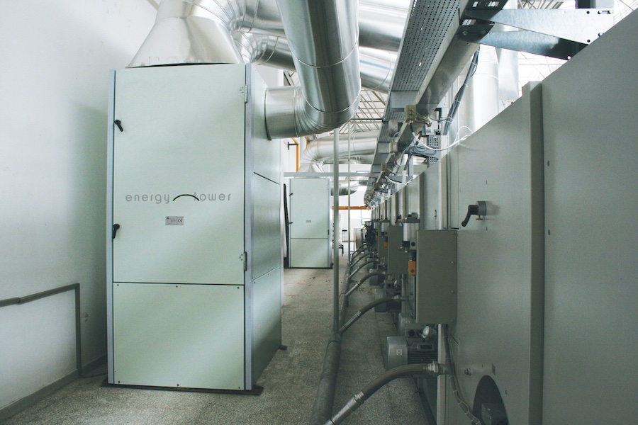 The stand-alone Universal Energy Tower enables the heat from the exhaust air flow of thermal systems to be recovered © 2025 Monforts