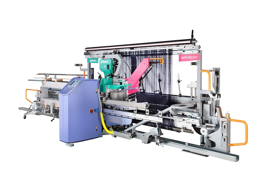 Stäubli SAFIR PRO S47v high-speed automatic drawing-in machine © 2026 Stäubli 