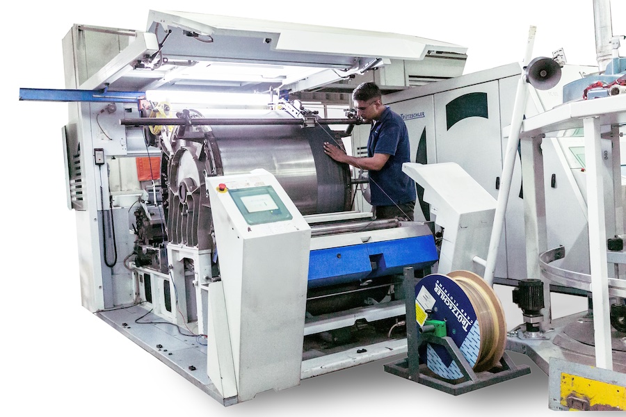 Reclothing of cylinder wire at Mei Sheng. The company uses only card clothing from Trützschler.  <br />
© 2025 Trützschler